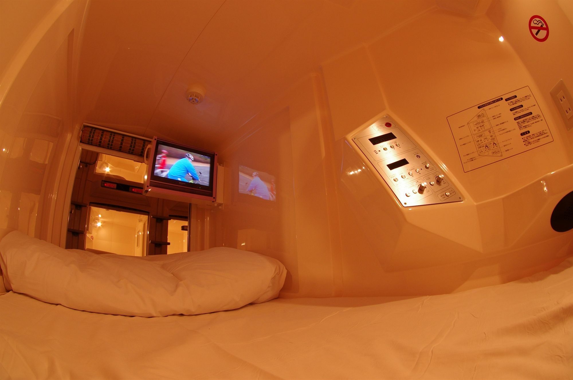 Capsule Inn Osaka - Caters To Men Exterior foto
